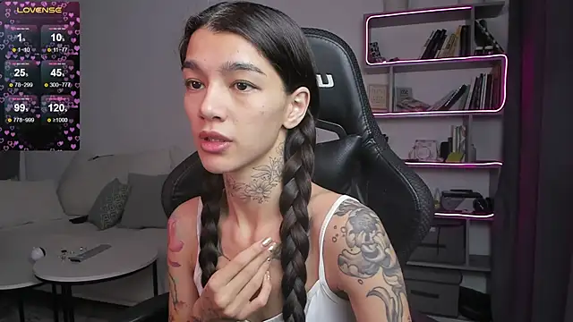 vinkitinkii online show from 13, 1, 2025