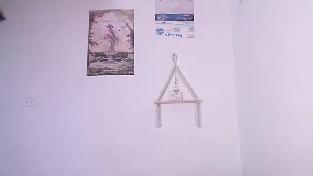 yungelitamor  online show from 7, 3, 2025