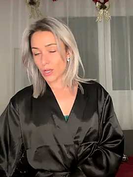 petrouchkaaa  online show from 4, 12, 2025