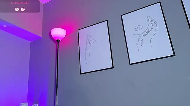 charlotteeruss online show from 20, 2, 2025