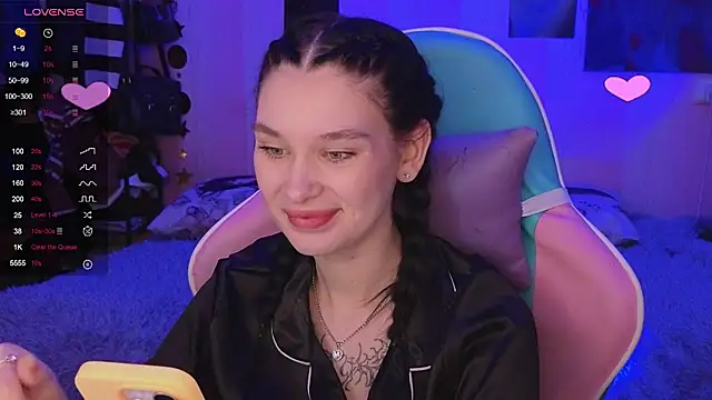 Snapshot of Amanda_Tender chatting on 7, 1, 2025 Amanda Tender online show from 7, 1, 2025