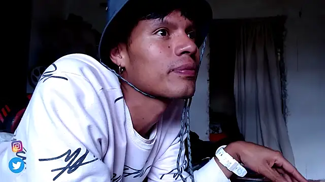 Snapshot of Tylerfordxxx chatting on 14, 10, 2025 Tylerfordxxx online show from 14, 10, 2025