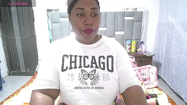 thickebonymilfF online show from 31, 1, 2025