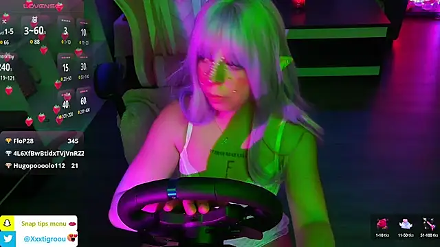 Snapshot of PetiteAngel666 chatting on 20, 1, 2025 PetiteAngel666 online show from 20, 1, 2025