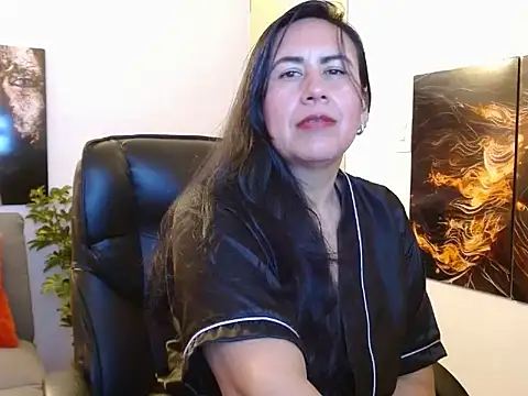 amalia brunette online show from 22, 2, 2025