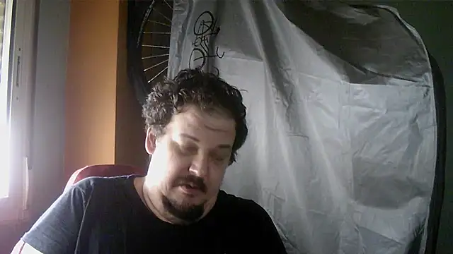Snapshot of porkorossy chatting on 2, 10, 2025 porkorossy online show from 2, 10, 2025