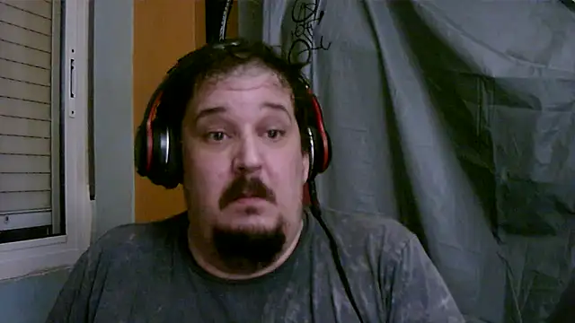 Snapshot of porkorossy chatting on 4, 10, 2025 porkorossy online show from 4, 10, 2025