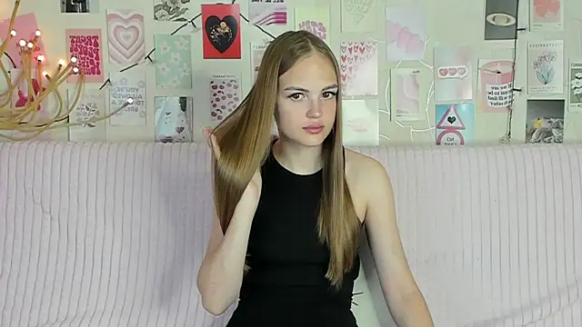 Snapshot of little_radiant_sun chatting on 16, 7, 2026 little radiant sun online show from 16, 7, 2026