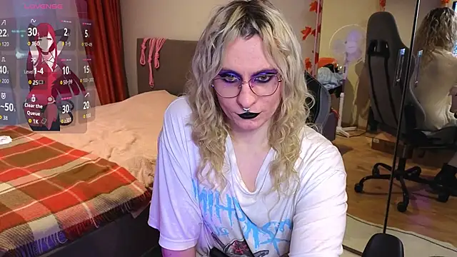 Lori Myaf online show from 12, 11, 2025