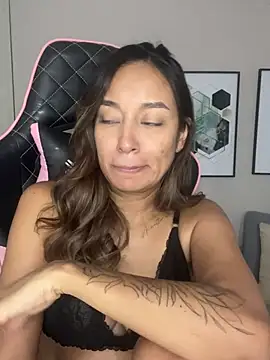 DianaHopson online show from 9, 2, 2025