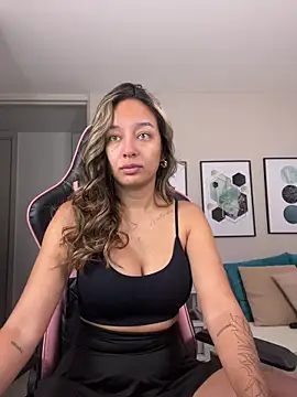 DianaHopson online show from 4, 11, 2025