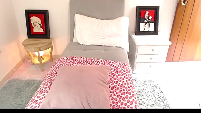 lilian prada online show from 3, 12, 2024