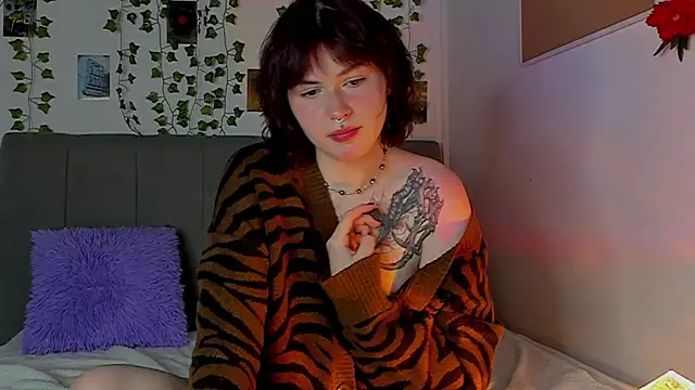 Snapshot of miss_Lizzy chatting on 3, 12, 2024 miss Lizzy online show from 3, 12, 2024