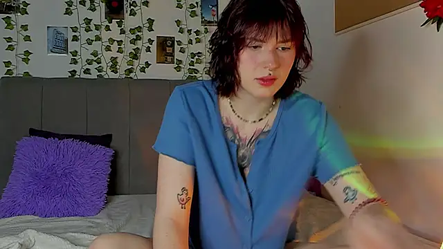 Snapshot of miss_Lizzy chatting on 21, 12, 2024 miss Lizzy online show from 21, 12, 2024