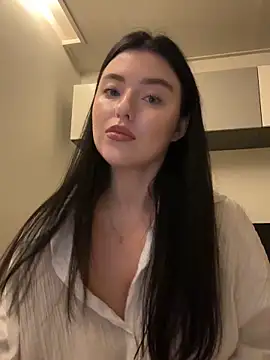 Angela Fosterr online show from 7, 10, 2025