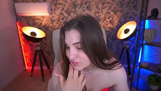Snapshot of EmmyCharmm chatting on 7, 7, 2026 EmmyCharmm online show from 7, 7, 2026
