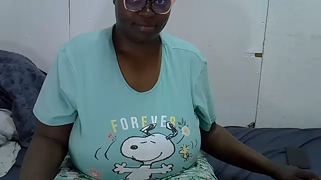 Snapshot of MamaGotYou chatting on 15, 1, 2025 MamaGotYou online show from 15, 1, 2025