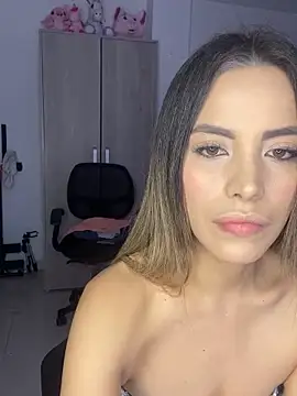 Snapshot of amelye_saens chatting on 19, 1, 2025 amelye saens online show from 19, 1, 2025