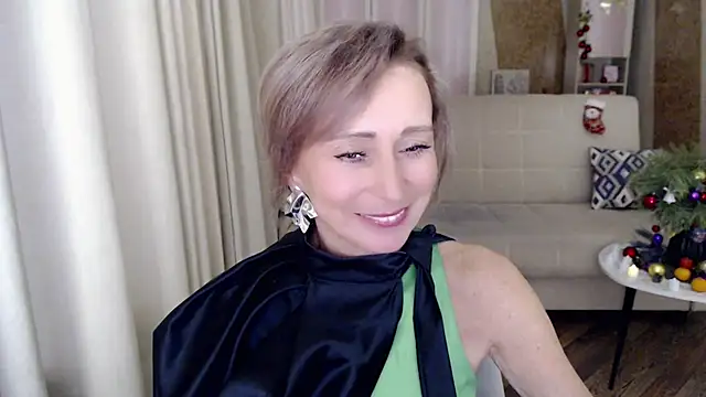 Snapshot of HornyMilf_777 chatting on 3, 1, 2025 HornyMilf 777 online show from 3, 1, 2025