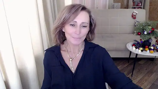 Snapshot of HornyMilf_777 chatting on 5, 1, 2025 HornyMilf 777 online show from 5, 1, 2025