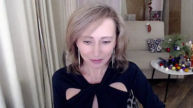 Snapshot of HornyMilf_777 chatting on 11, 1, 2025 HornyMilf 777 online show from 11, 1, 2025