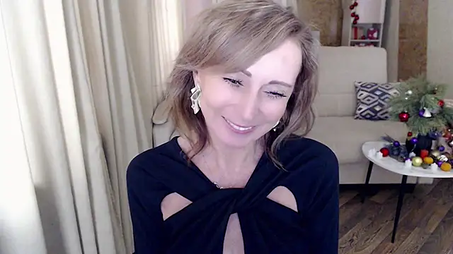 Snapshot of HornyMilf_777 chatting on 13, 1, 2025 HornyMilf 777 online show from 13, 1, 2025