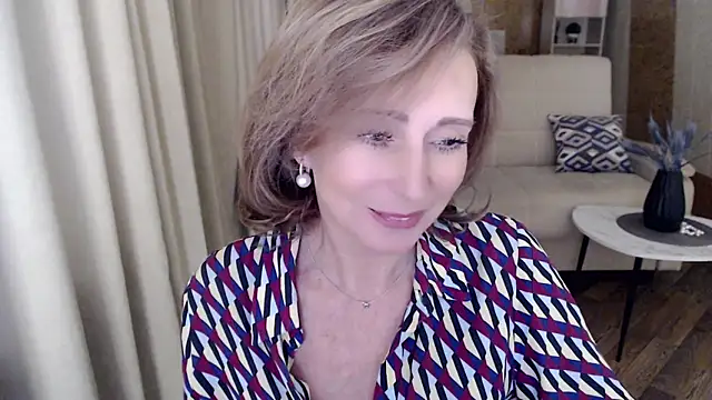 Snapshot of HornyMilf_777 chatting on 14, 1, 2025 HornyMilf 777 online show from 14, 1, 2025