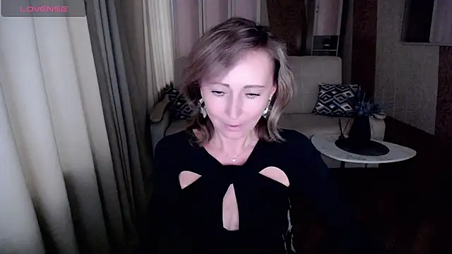 Snapshot of HornyMilf_777 chatting on 19, 1, 2025 HornyMilf 777 online show from 19, 1, 2025