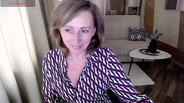Snapshot of HornyMilf_777 chatting on 31, 1, 2025 HornyMilf 777 online show from 31, 1, 2025