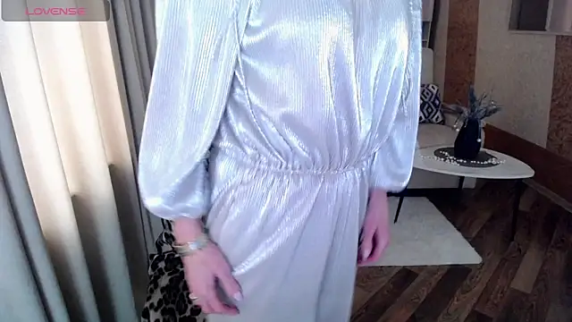 Snapshot of HornyMilf_777 chatting on 11, 2, 2025 HornyMilf 777 online show from 11, 2, 2025