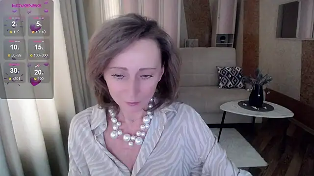 Snapshot of HornyMilf_777 chatting on 12, 2, 2025 HornyMilf 777 online show from 12, 2, 2025