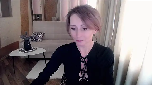 Snapshot of HornyMilf_777 chatting on 17, 2, 2025 HornyMilf 777 online show from 17, 2, 2025