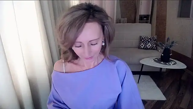 Snapshot of HornyMilf_777 chatting on 1, 3, 2025 HornyMilf 777 online show from 1, 3, 2025