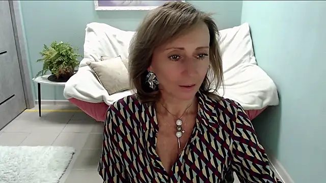 Snapshot of HornyMilf_777 chatting on 11, 3, 2025 HornyMilf 777 online show from 11, 3, 2025