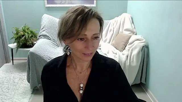 Snapshot of HornyMilf_777 chatting on 14, 3, 2025 HornyMilf 777 online show from 14, 3, 2025