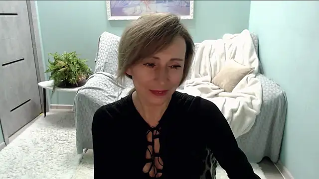 Snapshot of HornyMilf_777 chatting on 15, 3, 2025 HornyMilf 777 online show from 15, 3, 2025
