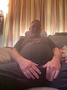 Snapshot of Russirayu chatting on 1, 3, 2025 Russirayu online show from 1, 3, 2025