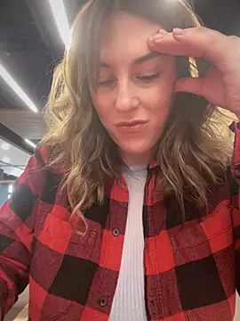 MommmyYummy online show from 4, 2, 2025