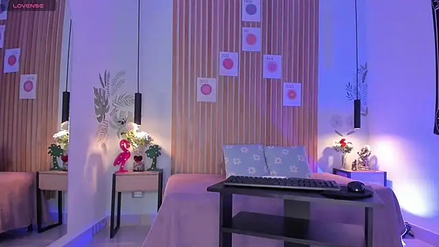 PawgGirl18 online show from 5, 12, 2024