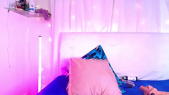 Natasha Wilde  online show from 25, 1, 2025