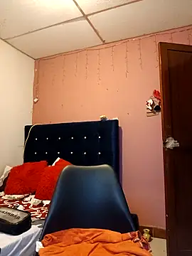 EllisW8 online show from 19, 2, 2025