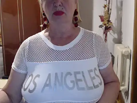 Secretfox online show from 17, 9, 2025