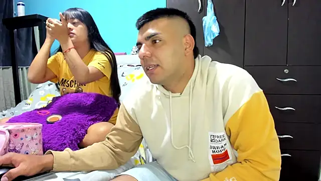 2ScarletandRyan8 online show from 8, 11, 2025