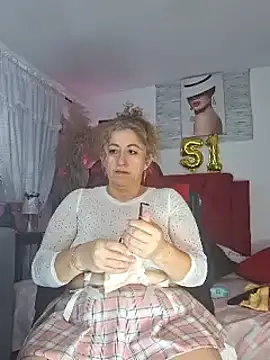 Snapshot of evelin_hott chatting on 12, 3, 2025 evelin hott online show from 12, 3, 2025