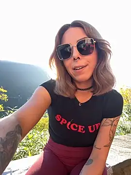 Mia Railey online show from 4, 11, 2025