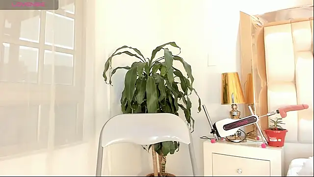 Snapshot of alana-then chatting on 8, 2, 2025 alana-then online show from 8, 2, 2025