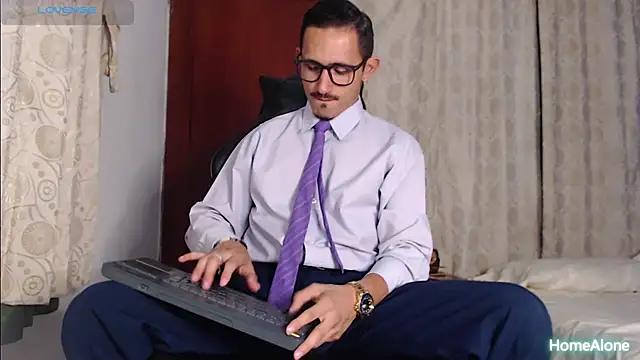 HomeAloneK online show from 26, 9, 2025