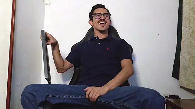 Snapshot of HomeAloneK chatting on 11, 2, 2026 HomeAloneK online show from 11, 2, 2026