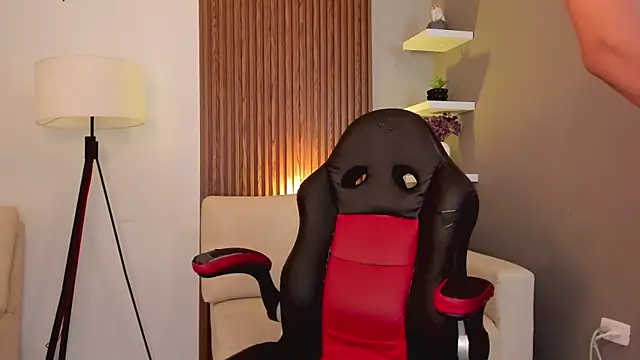 liam collins21 online show from 28, 2, 2025