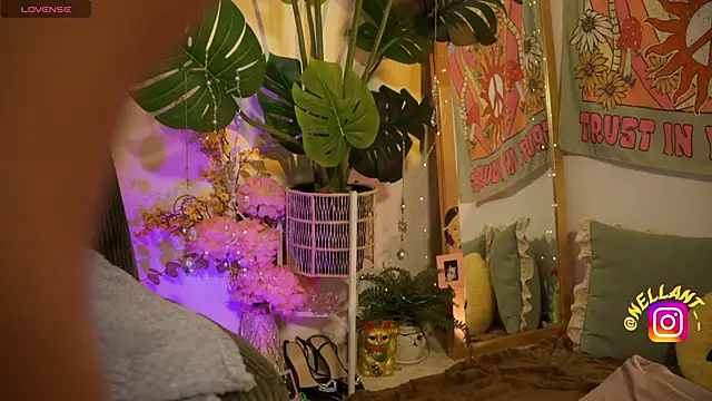 antonella maitt1 online show from 4, 4, 2026